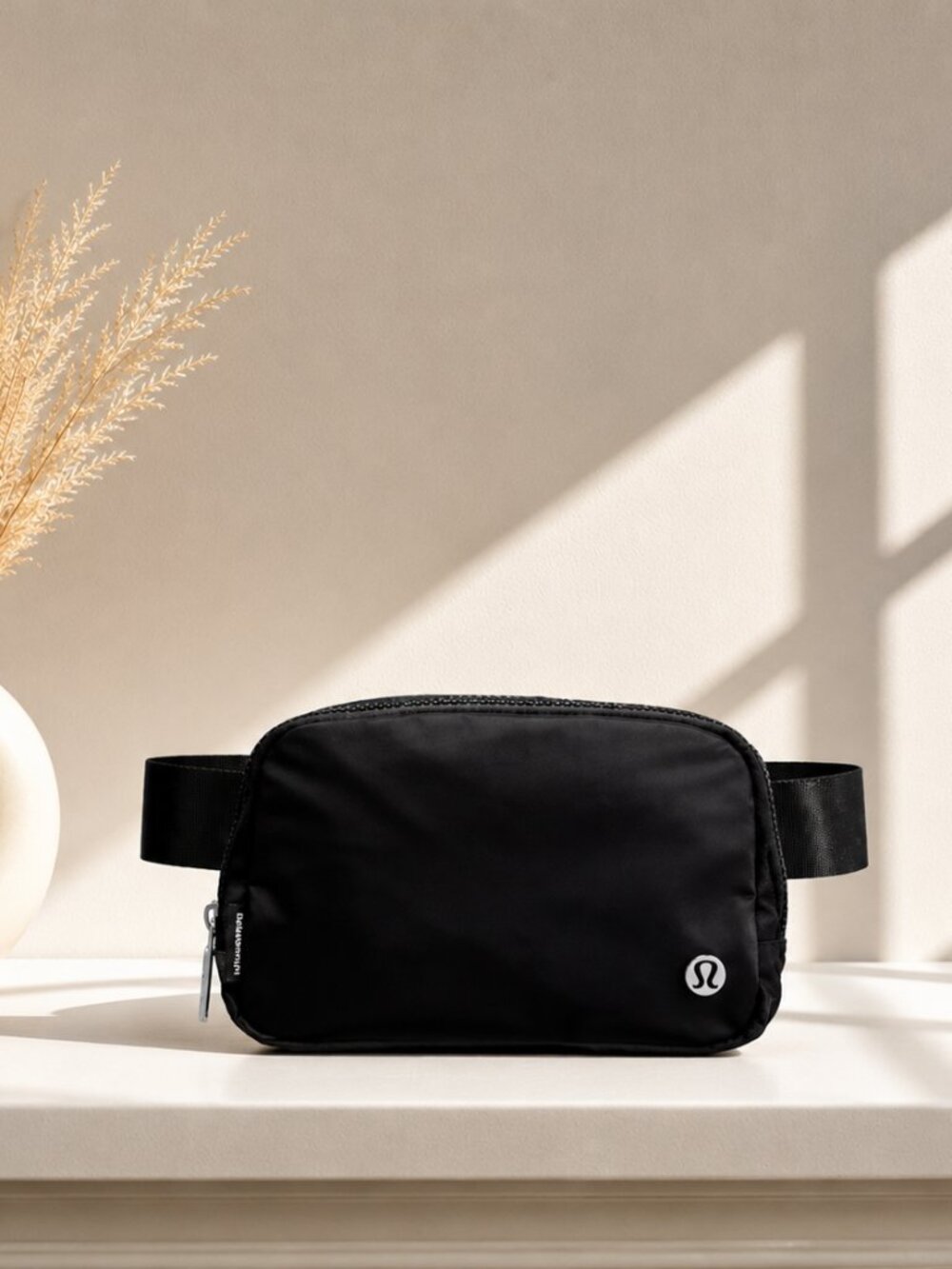 NWT - Lululemon Everywhere Belt Bag, Black